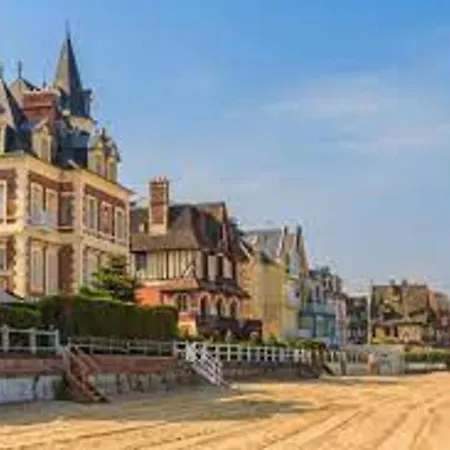 Appartement Trouville-Sur-Mer, 1 Piece, 2 Personnes - Fr-1-712-55 * Trouville-sur-Mer